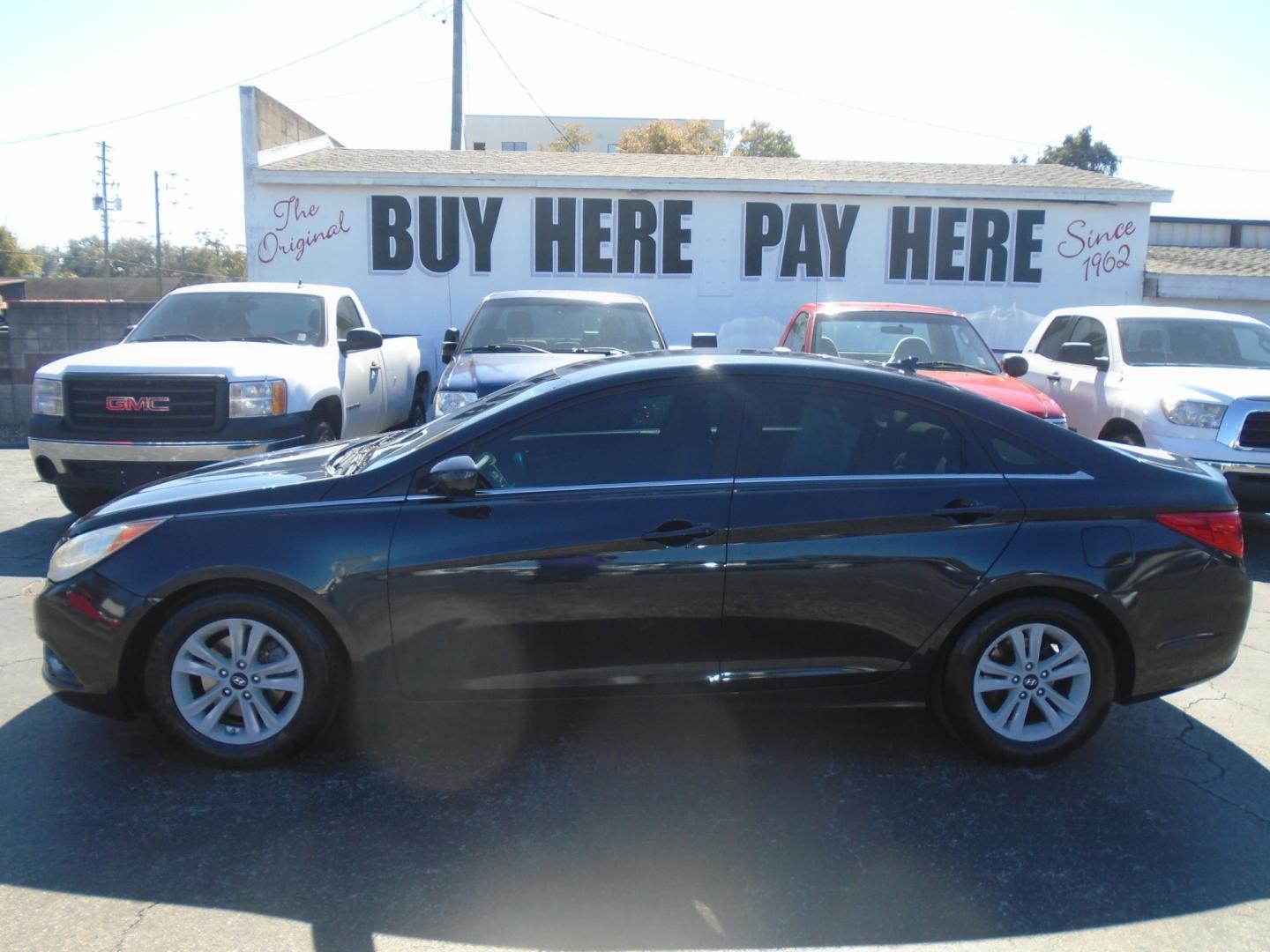 2011 Hyundai Sonata (5NPEB4AC6BH) , located at 6112 N Florida Avenue, Tampa, FL, 33604, (888) 521-5131, 27.954929, -82.459534 - Photo#0